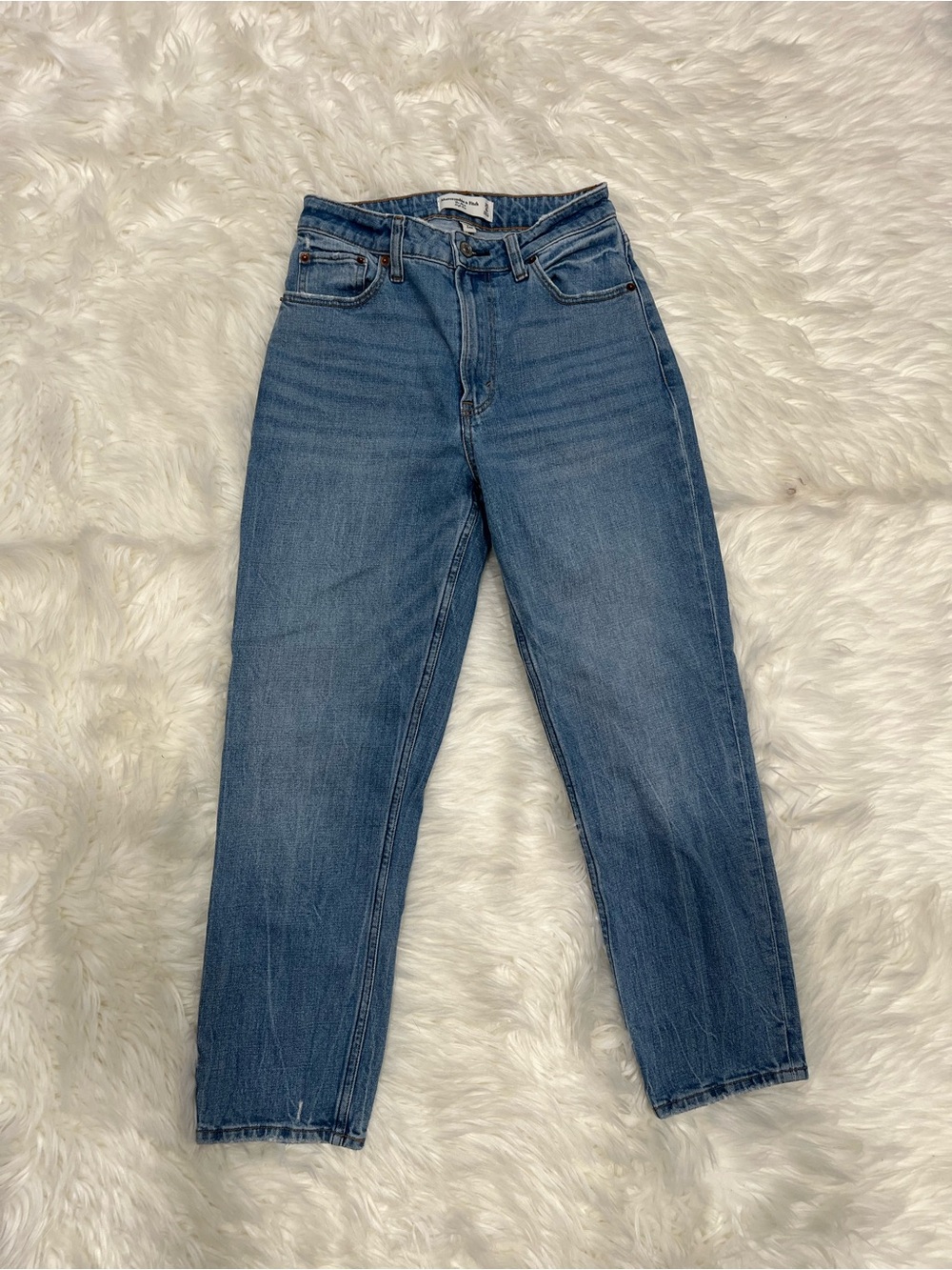 Abercrombie & Fitch The Mom High-Rise Jeans